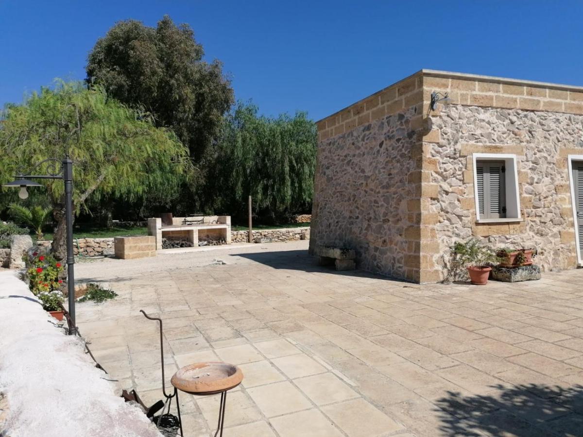 Agriturismo Allu Ruvezzu Bed and Breakfast Torre Mozza Exteriör bild