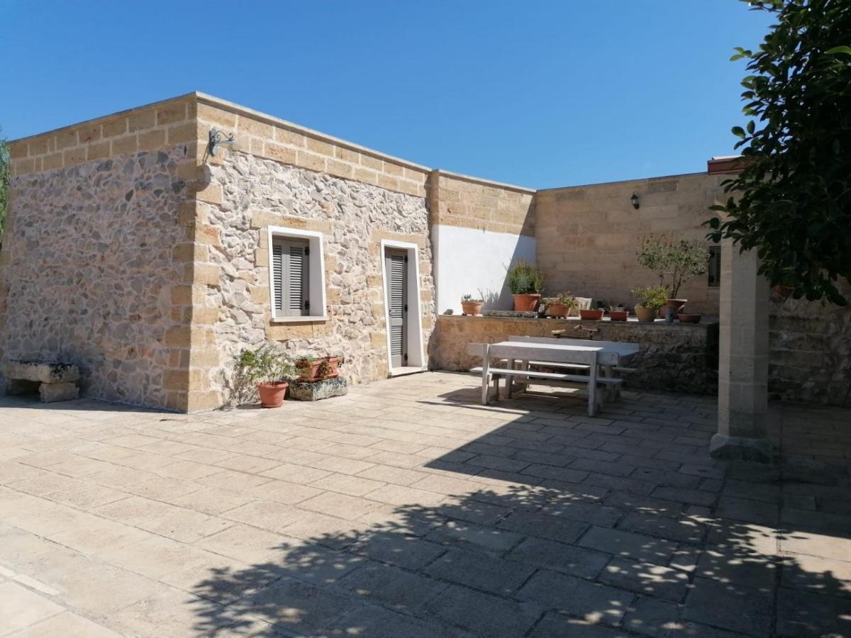 Agriturismo Allu Ruvezzu Bed and Breakfast Torre Mozza Exteriör bild